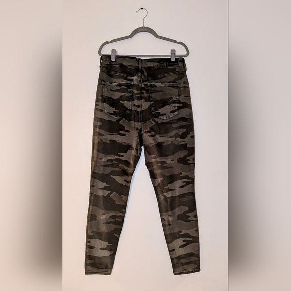 AMERICAN EAGLE Olive Green Camo jeans - brand new with tags - size 16 Regular - Picture 2 of 5